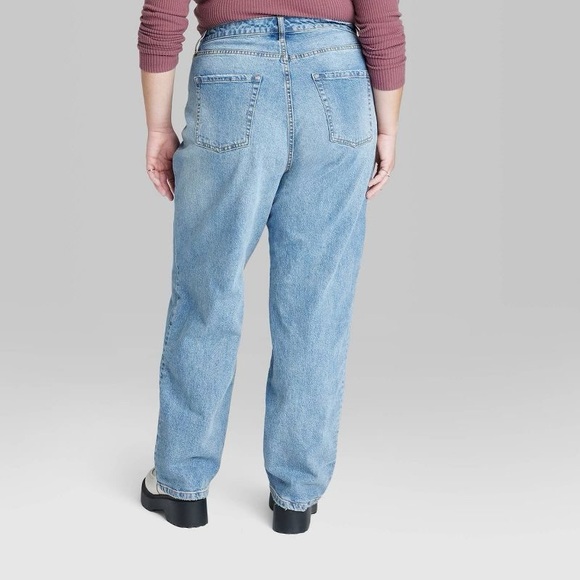 NWT Target Women's High-Rise Curvy Loose Straight Jeans Plus Size 28 - Picture 2 of 2